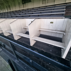 Oude houten tribune Heracles uit de Bornsestraat - Stadionkoorts