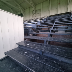 Oude houten tribune Heracles uit de Bornsestraat - Stadionkoorts