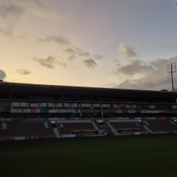 Stadionkoorts groundhopping - Stadion Estádio dos Barreiros van Club Sport Marítimo