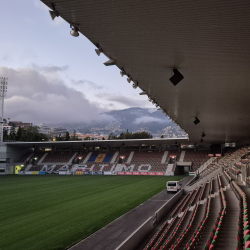 Stadionkoorts groundhopping - Stadion Estádio dos Barreiros van Club Sport Marítimo
