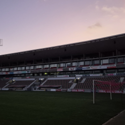 Stadionkoorts groundhopping - Stadion Estádio dos Barreiros van Club Sport Marítimo