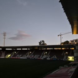 Stadionkoorts groundhopping - Stadion Estádio dos Barreiros van Club Sport Marítimo