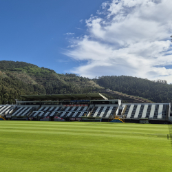 Stadionkoorts groundhopping - Estádio da Madeira van CD National