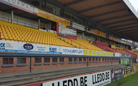 Achter de Kazerne - KV Mechelen -Stadionkoorts Groundhopping - Peter Dekker